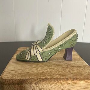 Vintage Home Interiors Victorian Shoes 2001 Little Green Heel Shoe Decor